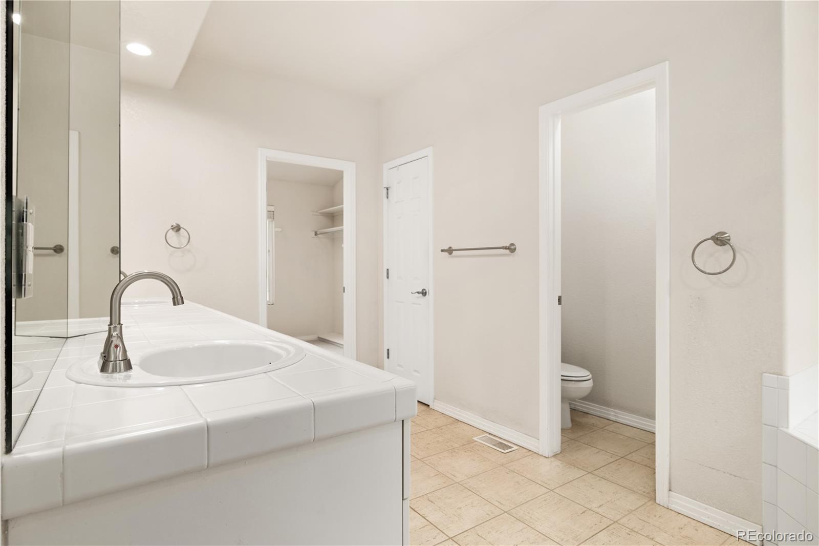 MLS Image #22 for 14032 e chenango drive,aurora, Colorado