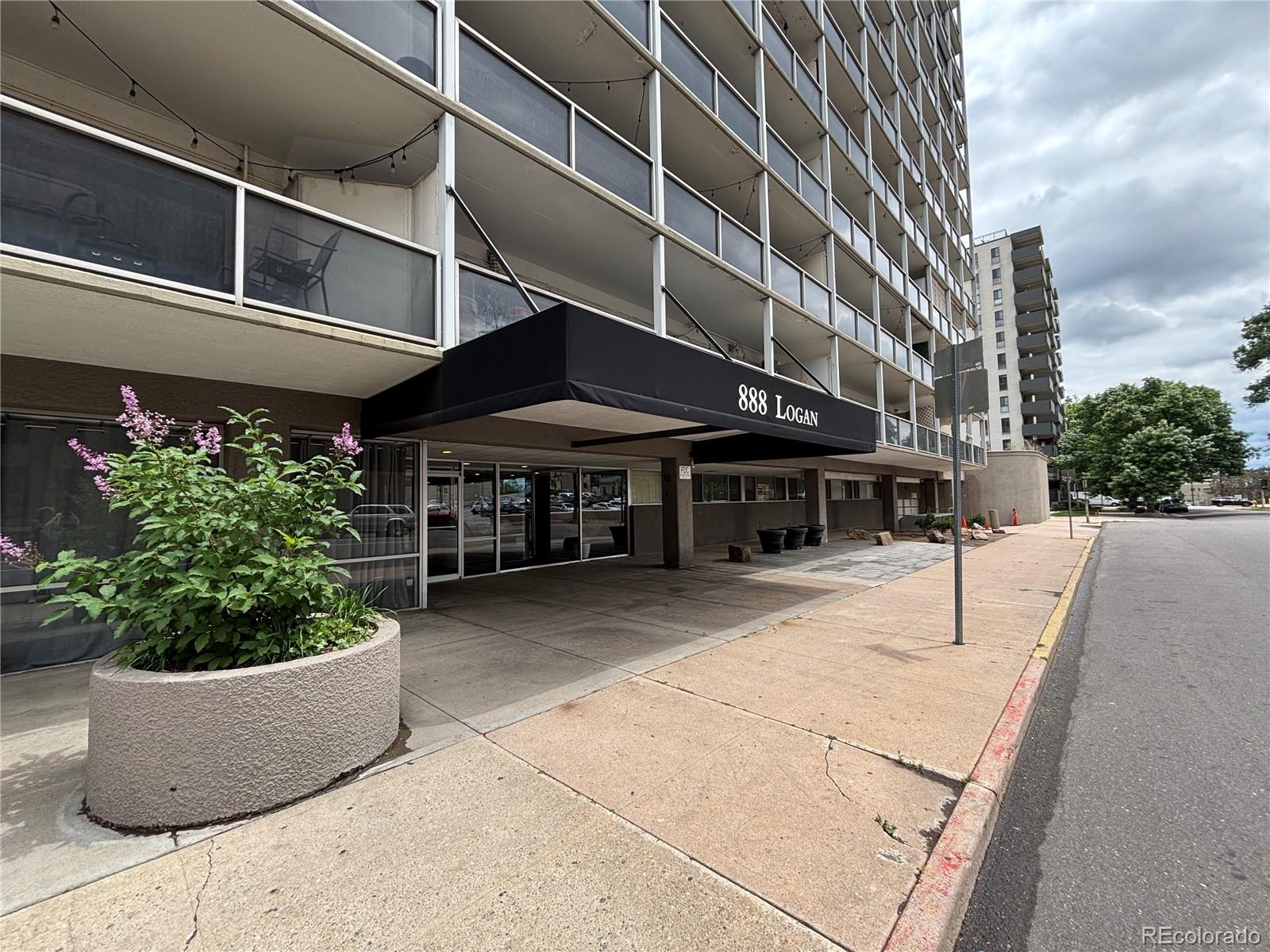 MLS Image #1 for 888 n logan street,denver, Colorado