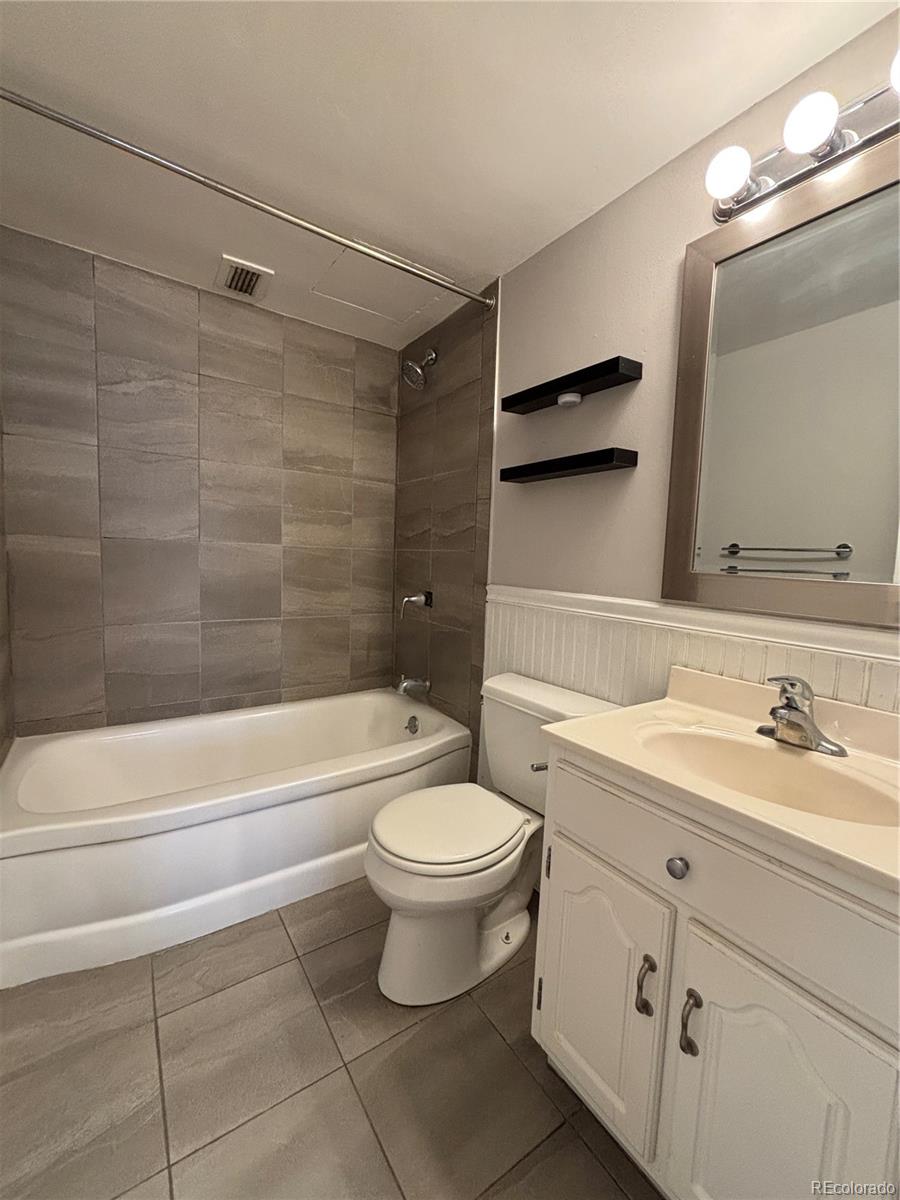 MLS Image #26 for 888 n logan street,denver, Colorado