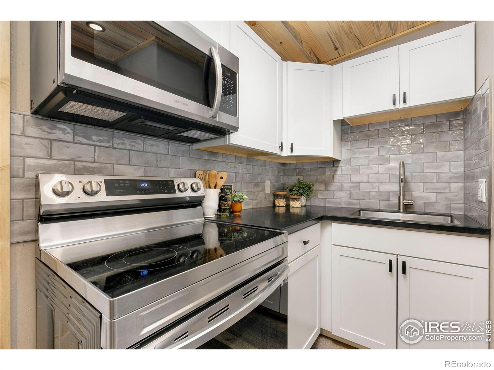 MLS Image #7 for 4529  shoreline drive,fort collins, Colorado