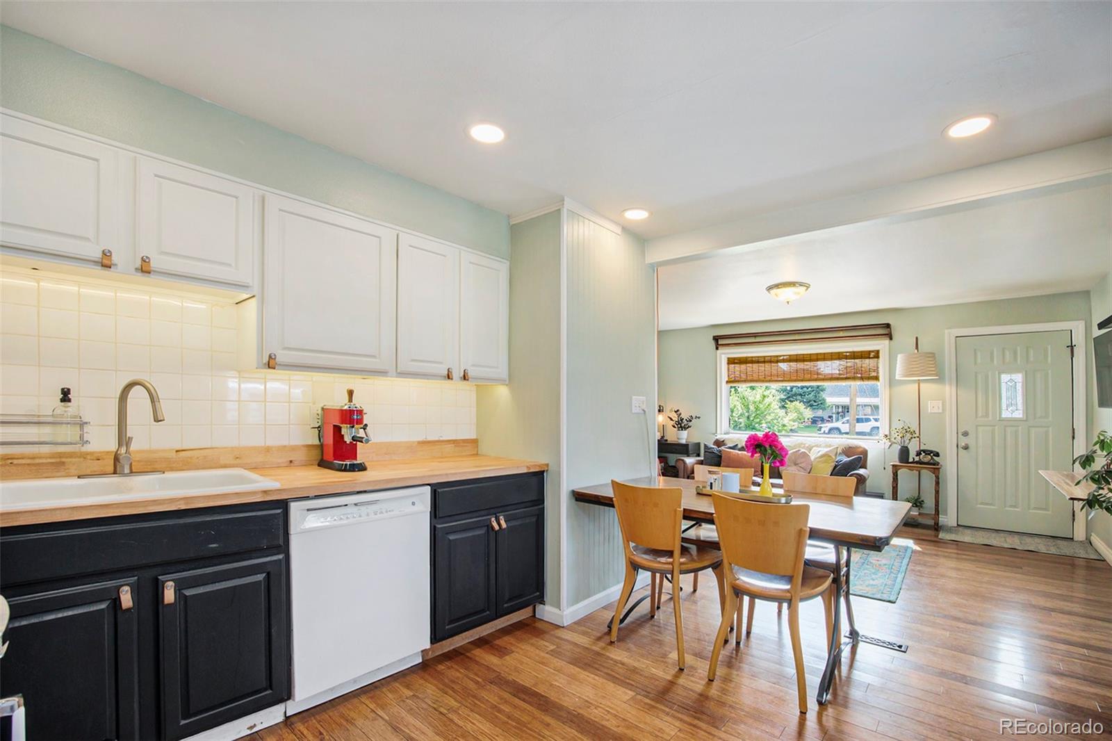MLS Image #6 for 2595 s irving street,denver, Colorado