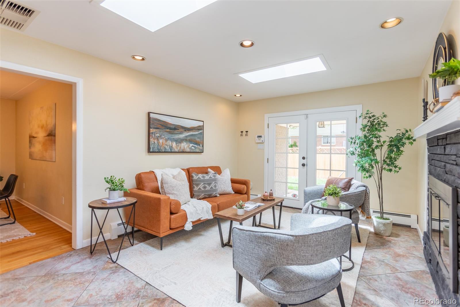 MLS Image #2 for 3098 s vine street,denver, Colorado