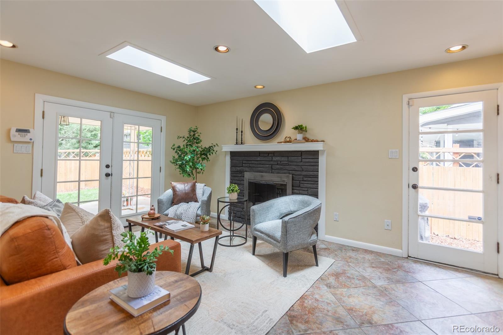 MLS Image #3 for 3098 s vine street,denver, Colorado