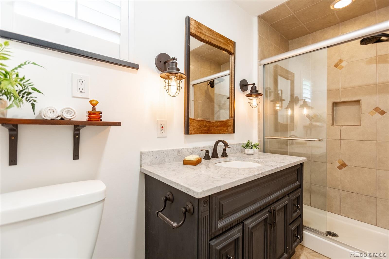MLS Image #7 for 3098 s vine street,denver, Colorado