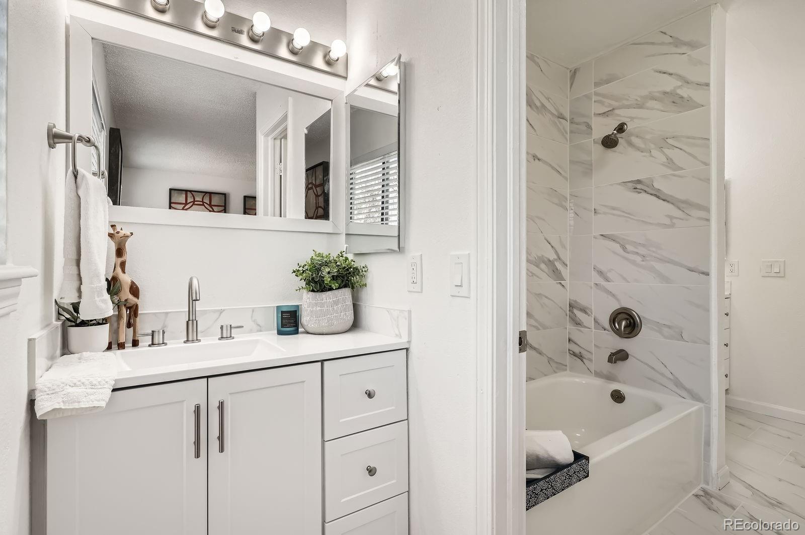 MLS Image #6 for 180 s nome street,aurora, Colorado