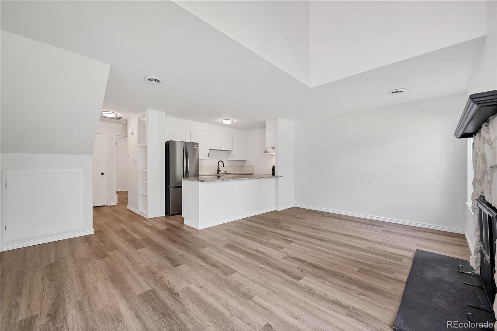 MLS Image #4 for 225 e 8th avenue,longmont, Colorado