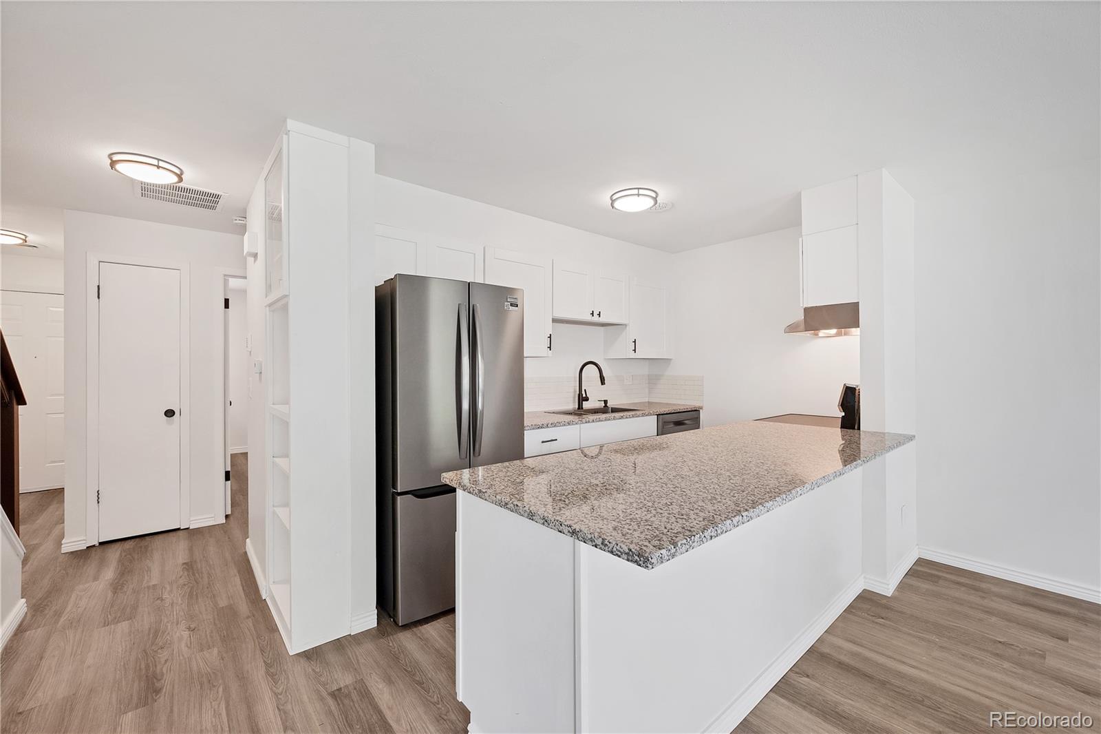 MLS Image #5 for 225 e 8th avenue,longmont, Colorado