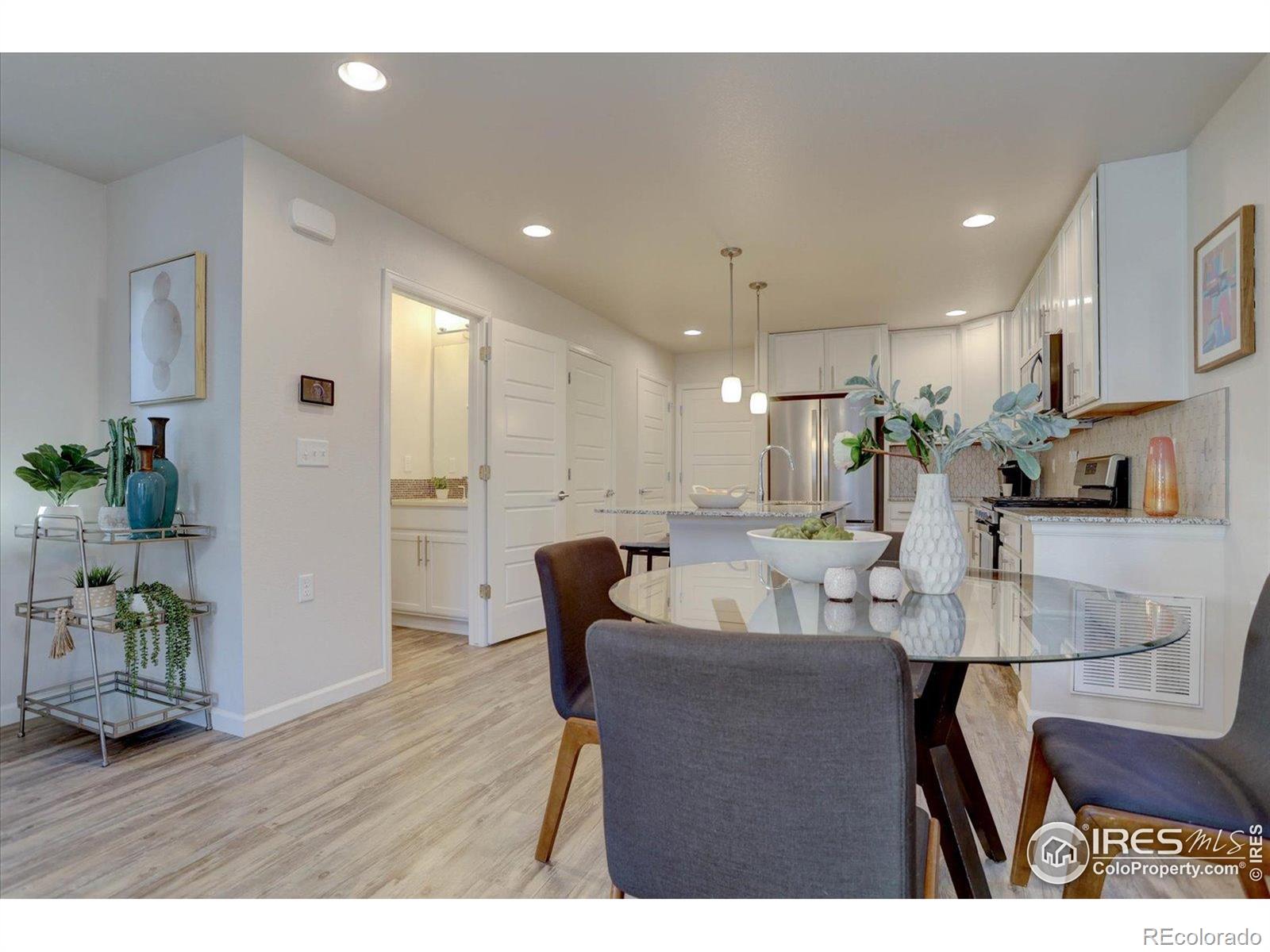 MLS Image #14 for 5863  boston street,denver, Colorado