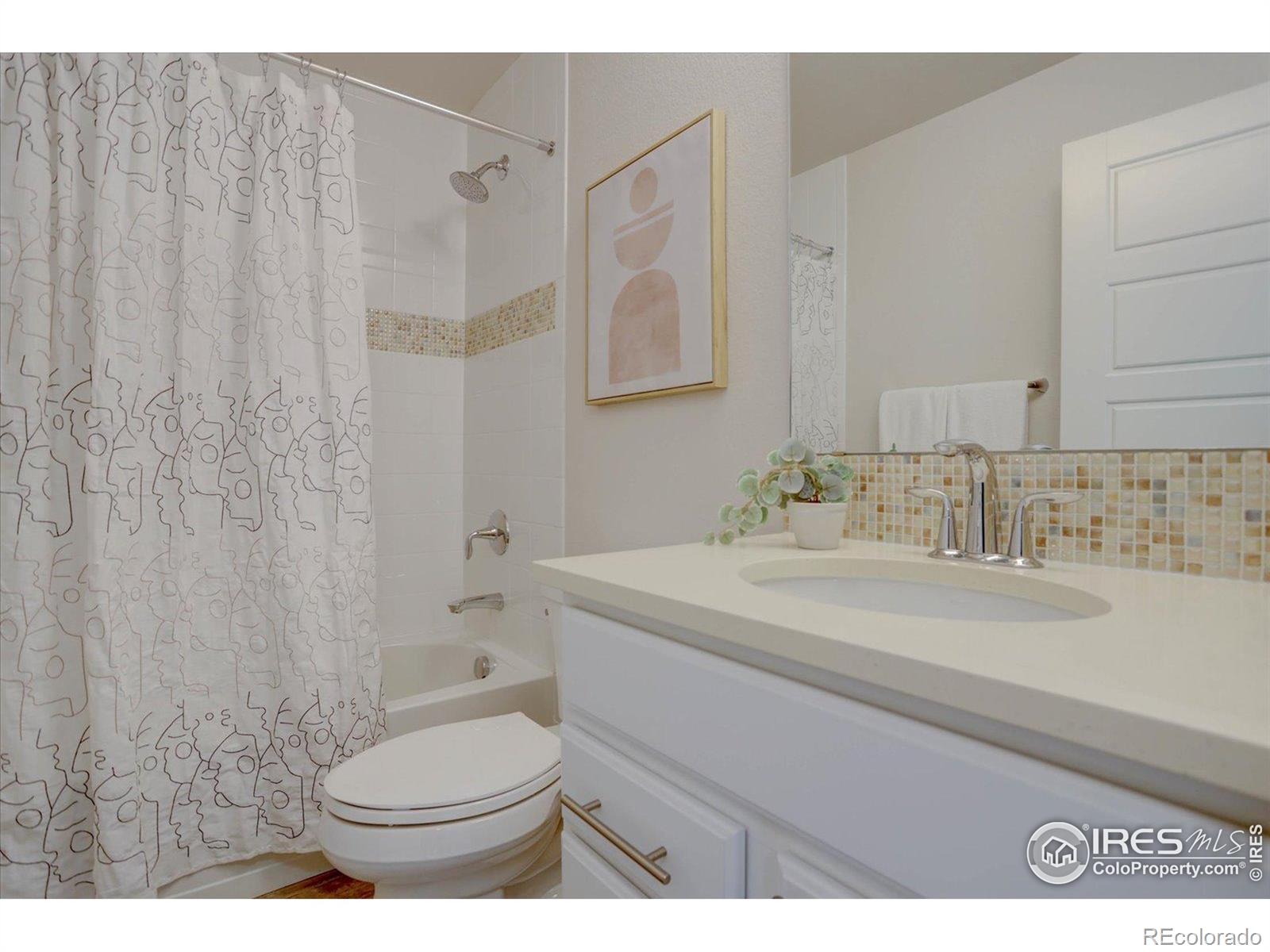 MLS Image #16 for 5863  boston street,denver, Colorado