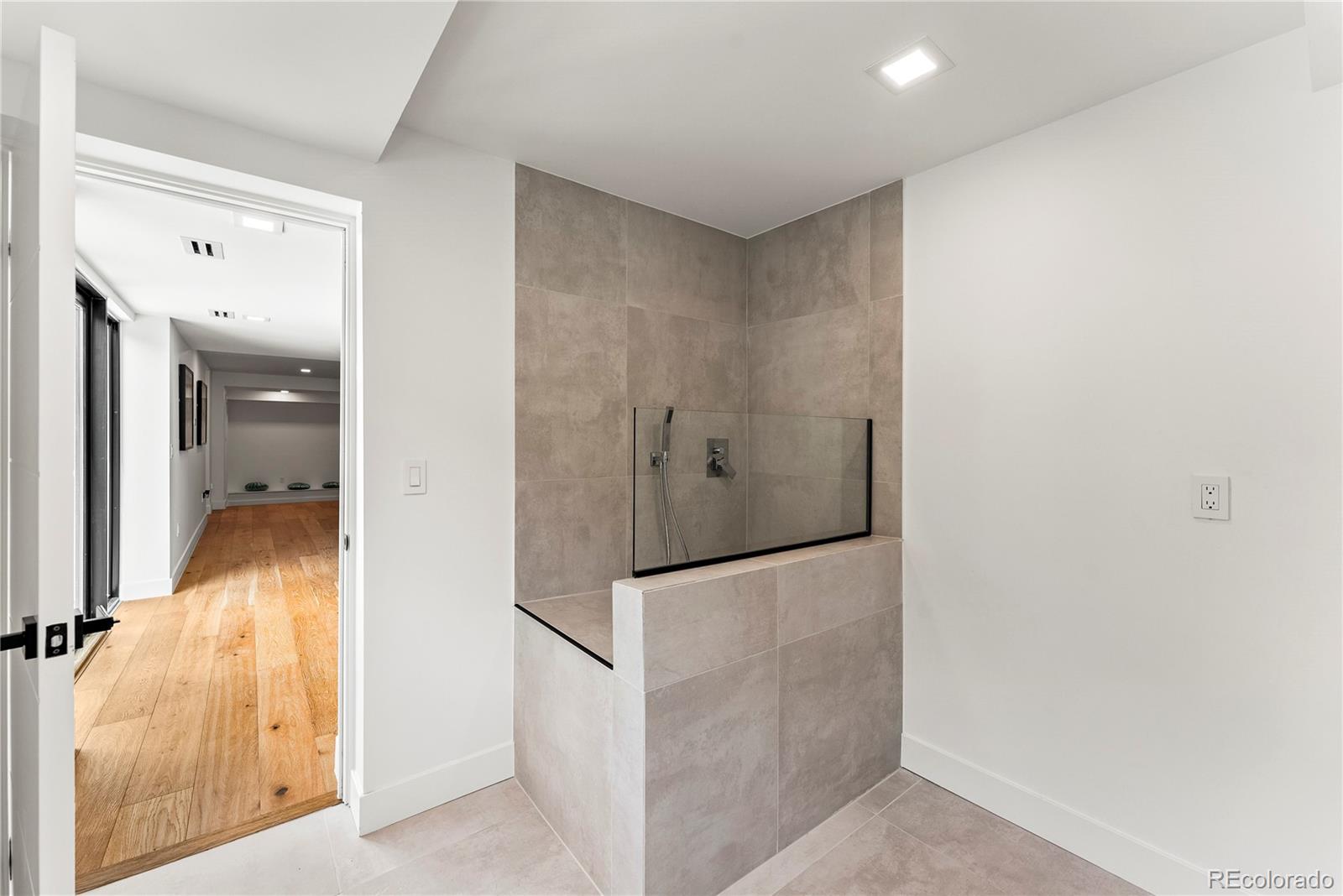 MLS Image #26 for 220  glencoe street,denver, Colorado