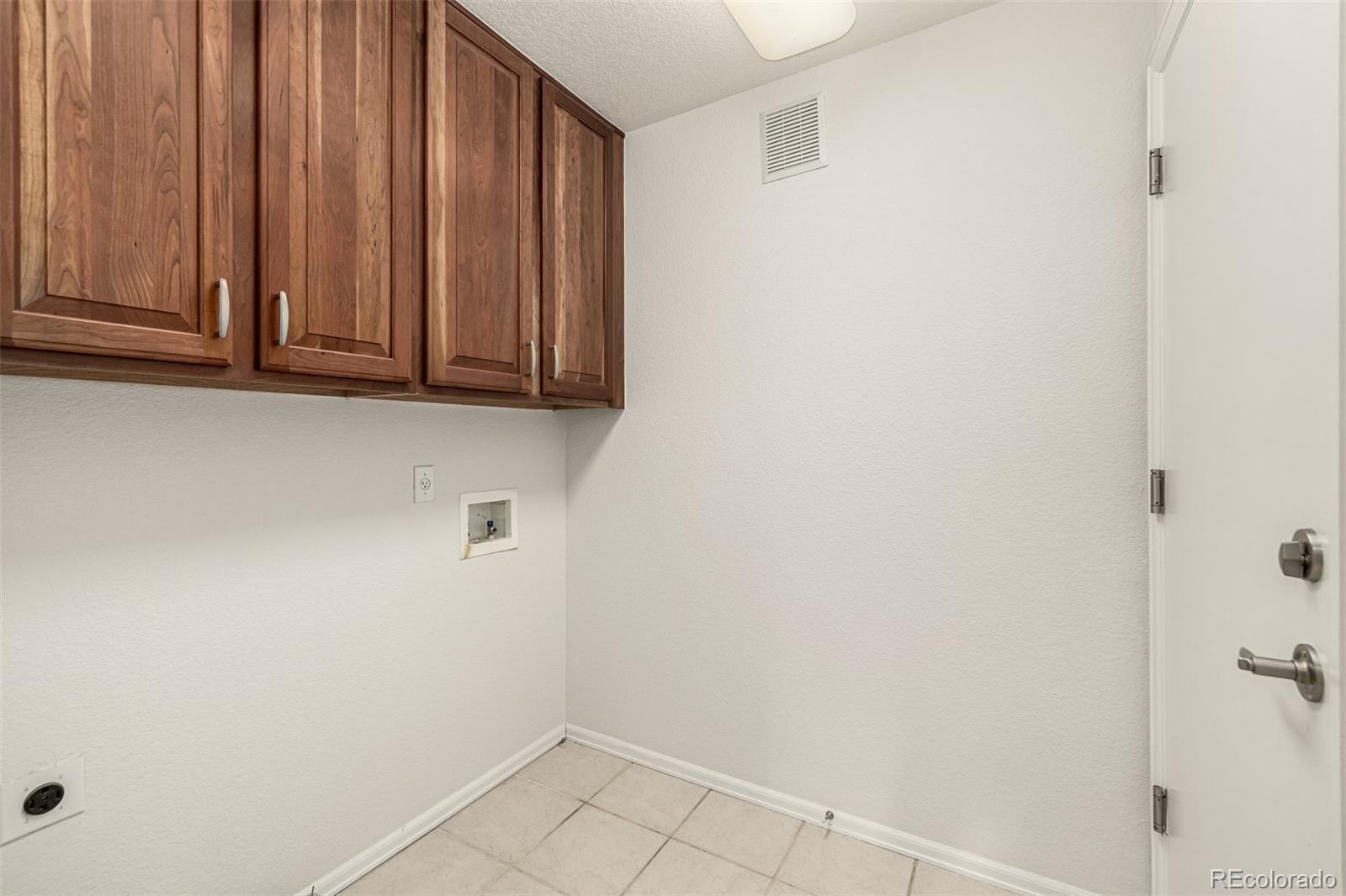 MLS Image #28 for 8267 s sicily court,aurora, Colorado