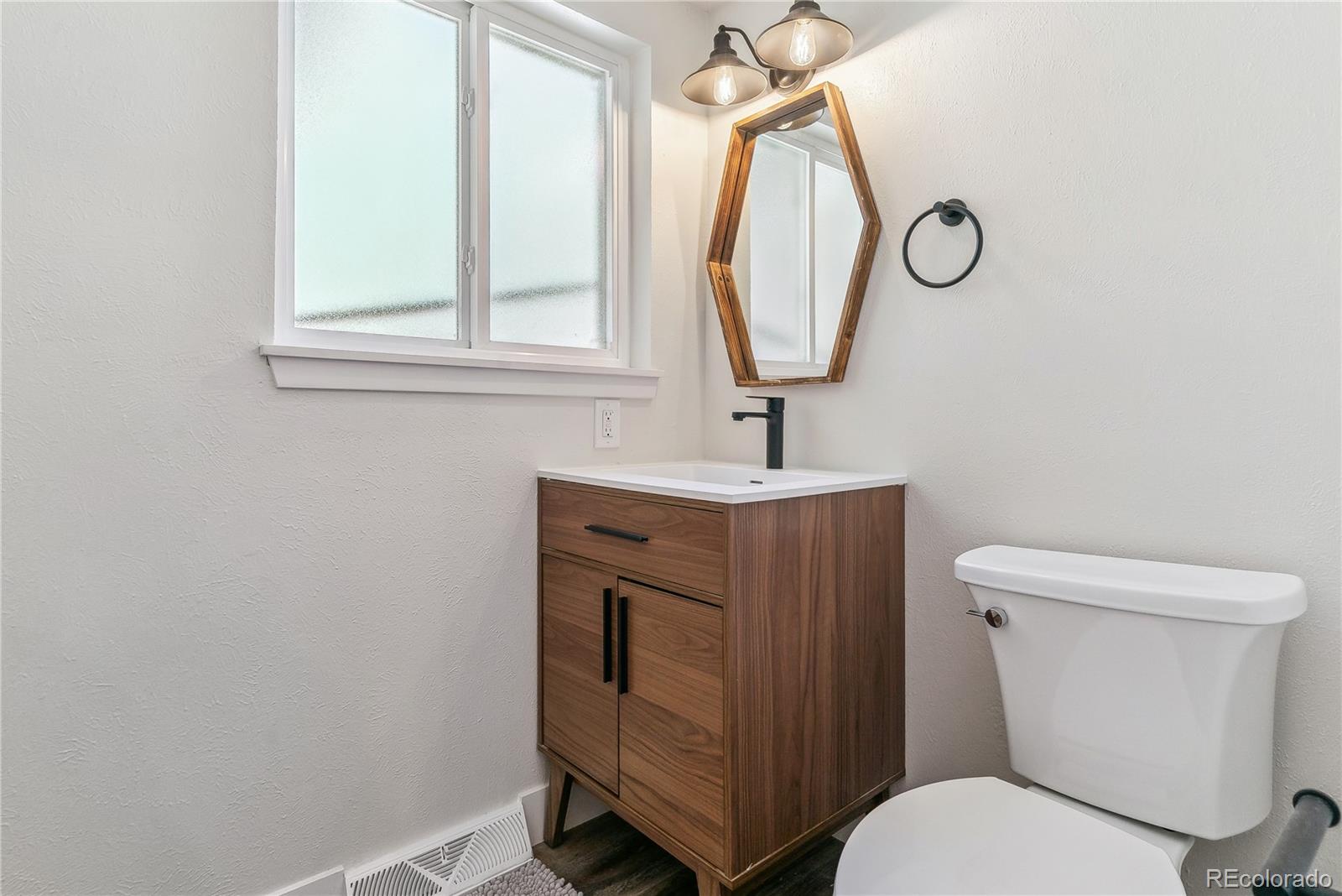 MLS Image #21 for 7649 e amherst avenue,denver, Colorado