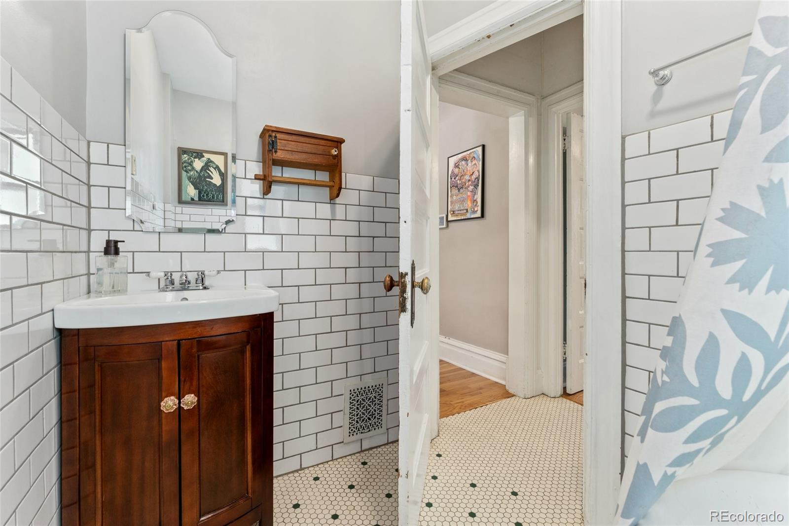 MLS Image #19 for 2253 n williams street,denver, Colorado