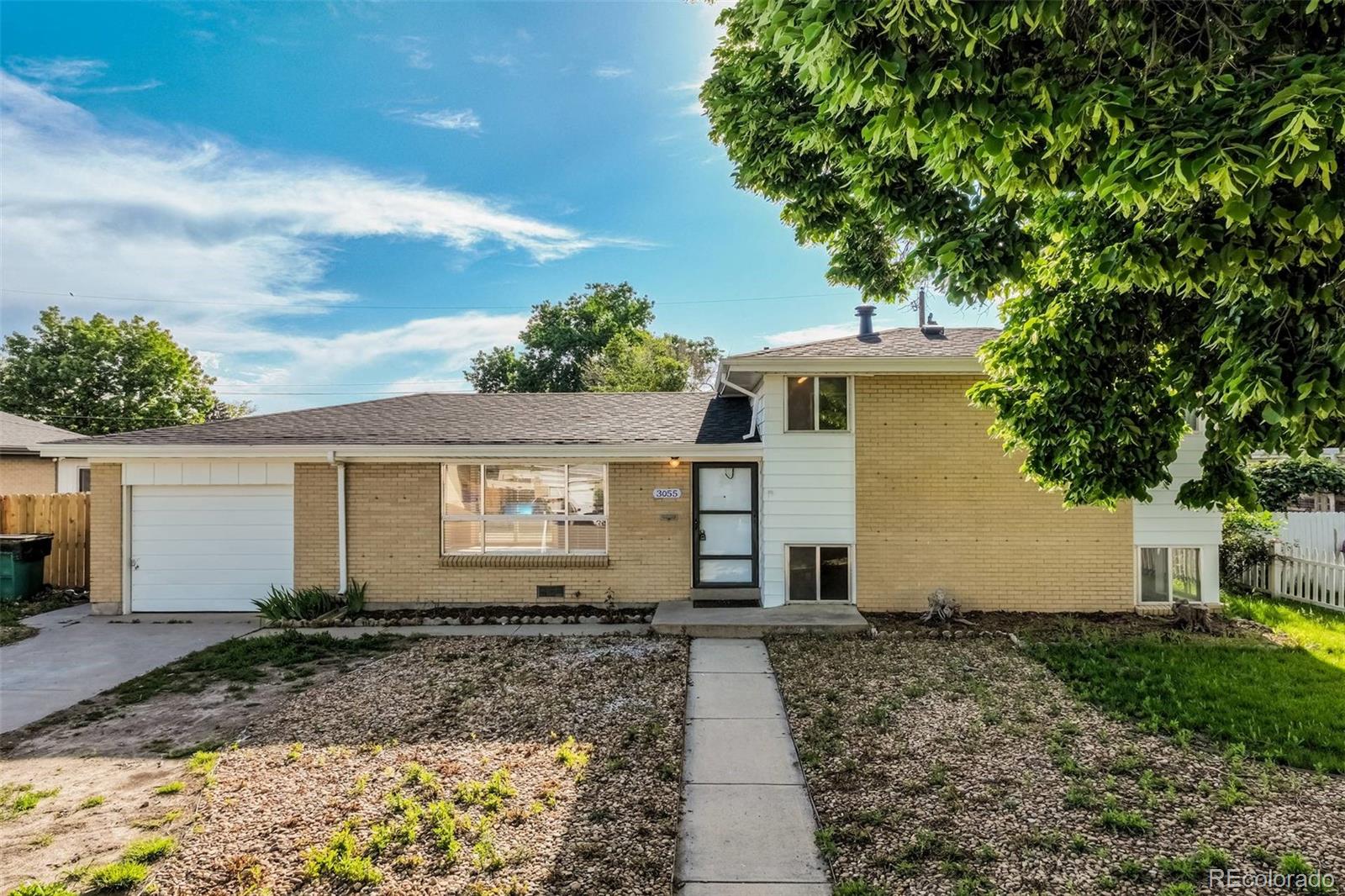 MLS Image #2 for 3055  carson street,aurora, Colorado