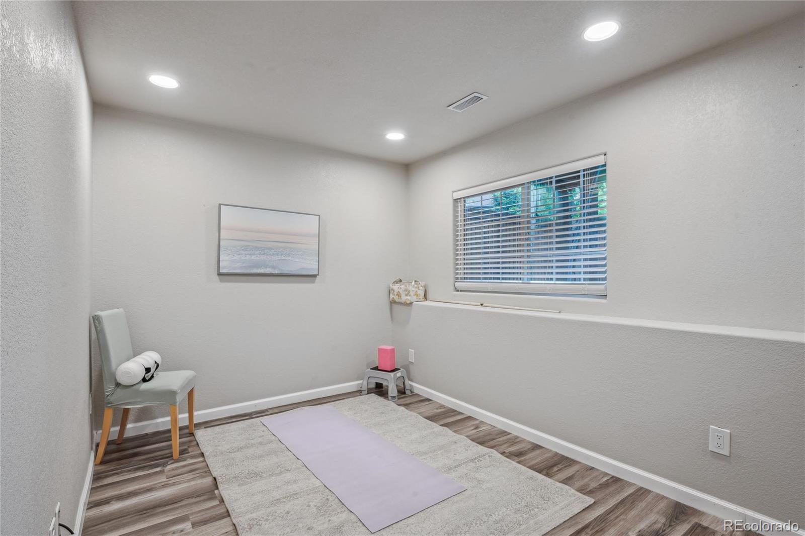 MLS Image #19 for 1441 s ulster street,denver, Colorado