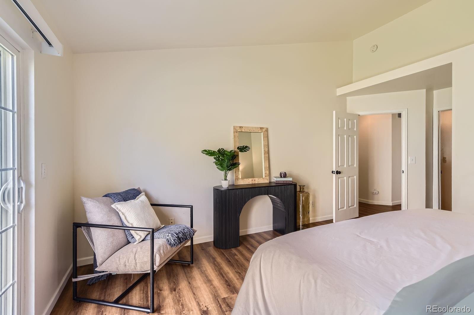 MLS Image #13 for 10239 w fair avenue,littleton, Colorado