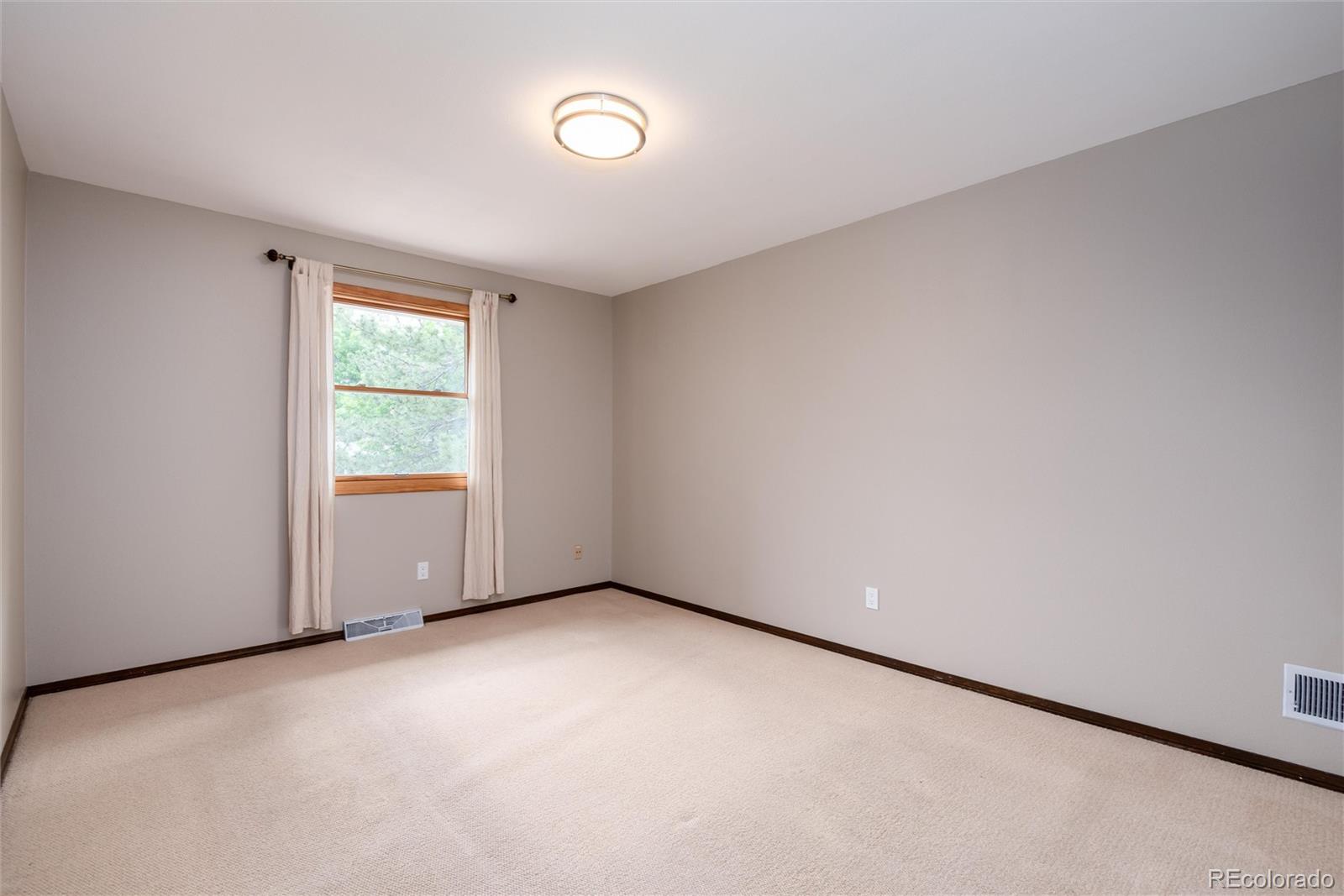 MLS Image #23 for 8666 e easter avenue,centennial, Colorado