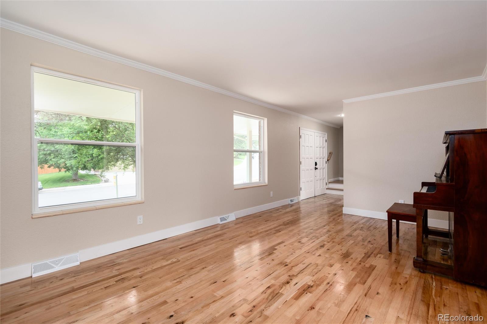 MLS Image #6 for 8666 e easter avenue,centennial, Colorado