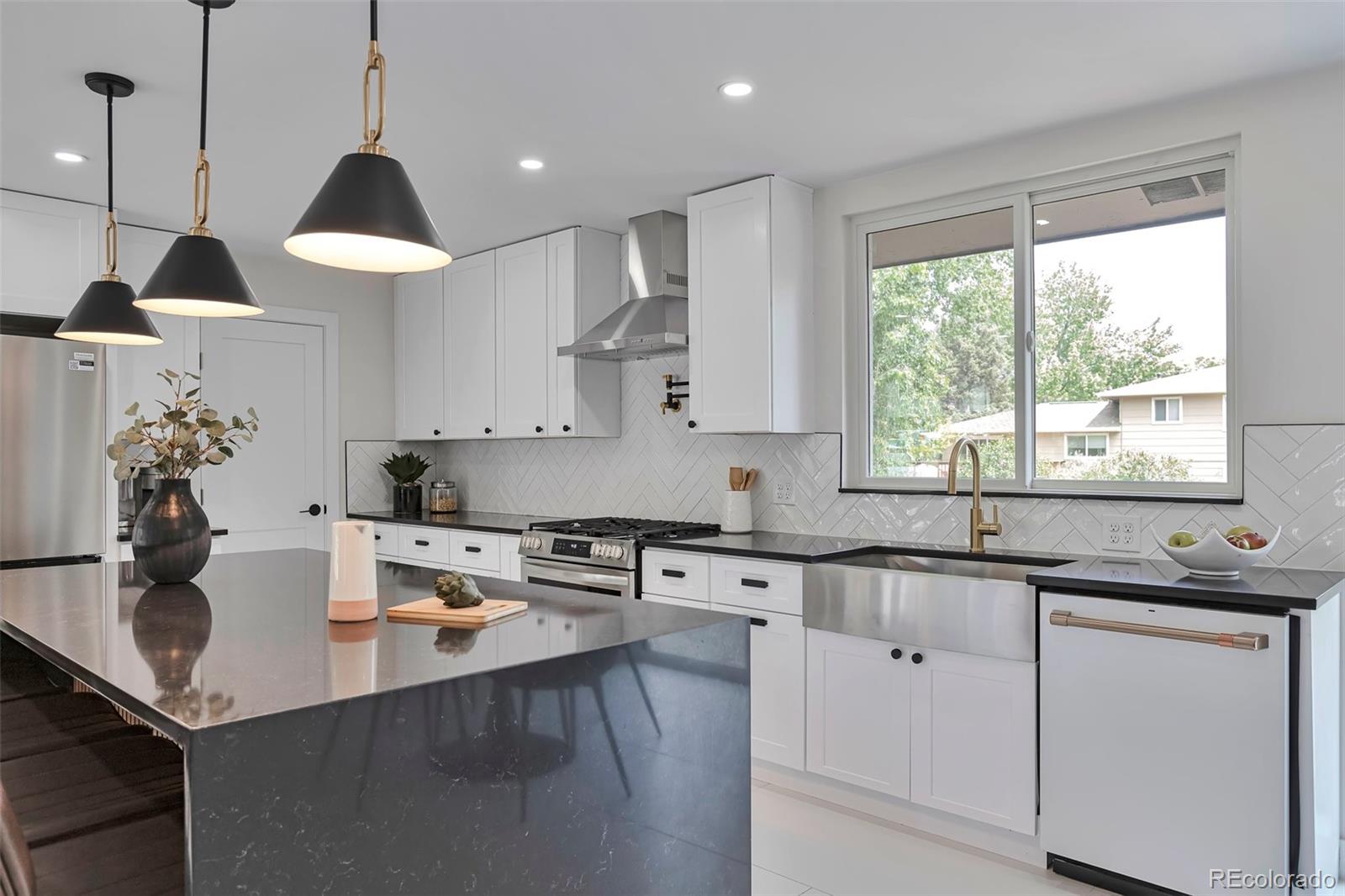 MLS Image #3 for 7684 s ingalls street,littleton, Colorado
