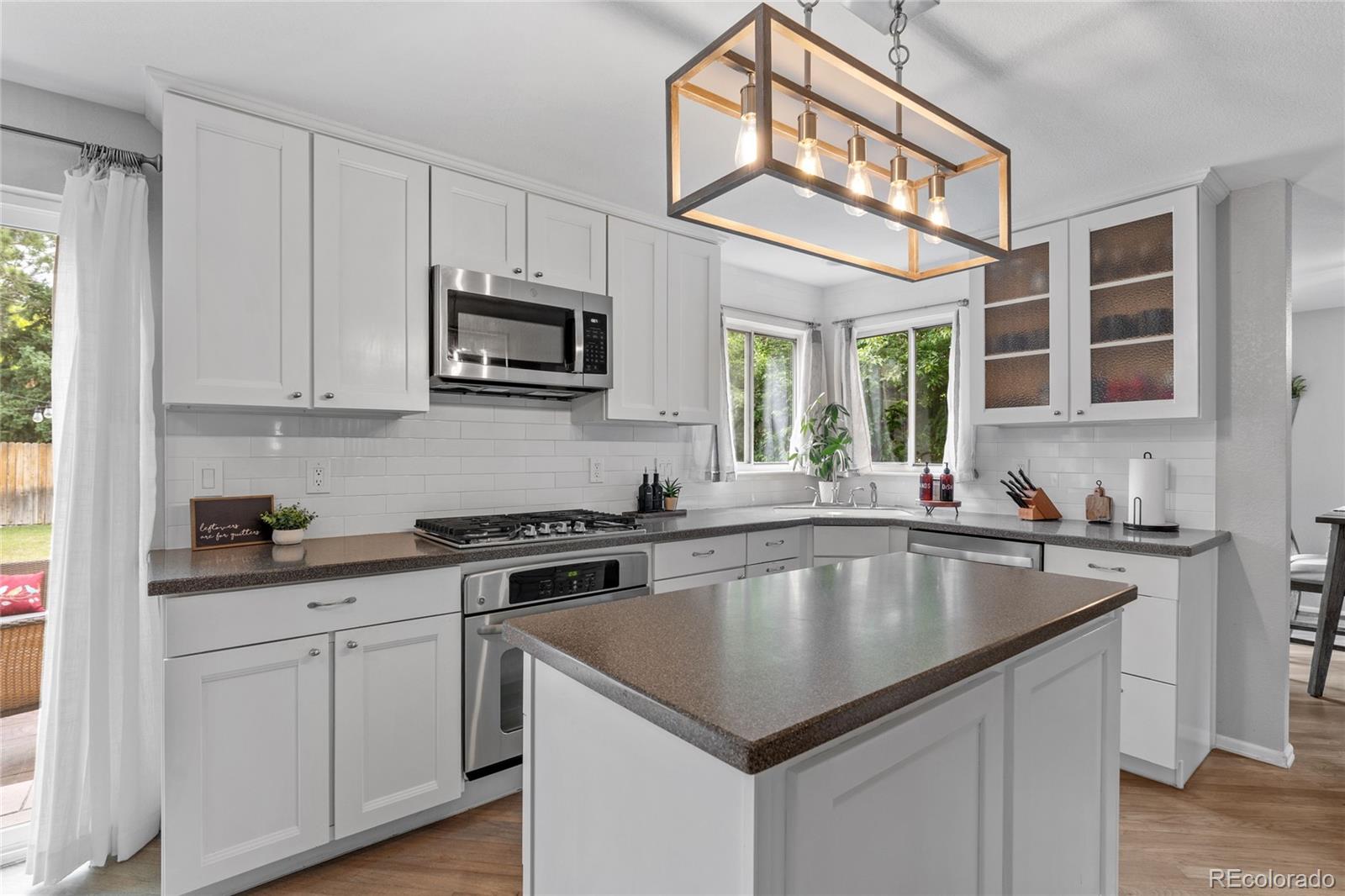 MLS Image #14 for 19935 e stanford drive,centennial, Colorado