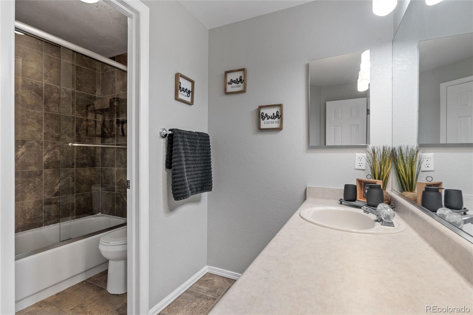 MLS Image #25 for 19935 e stanford drive,centennial, Colorado