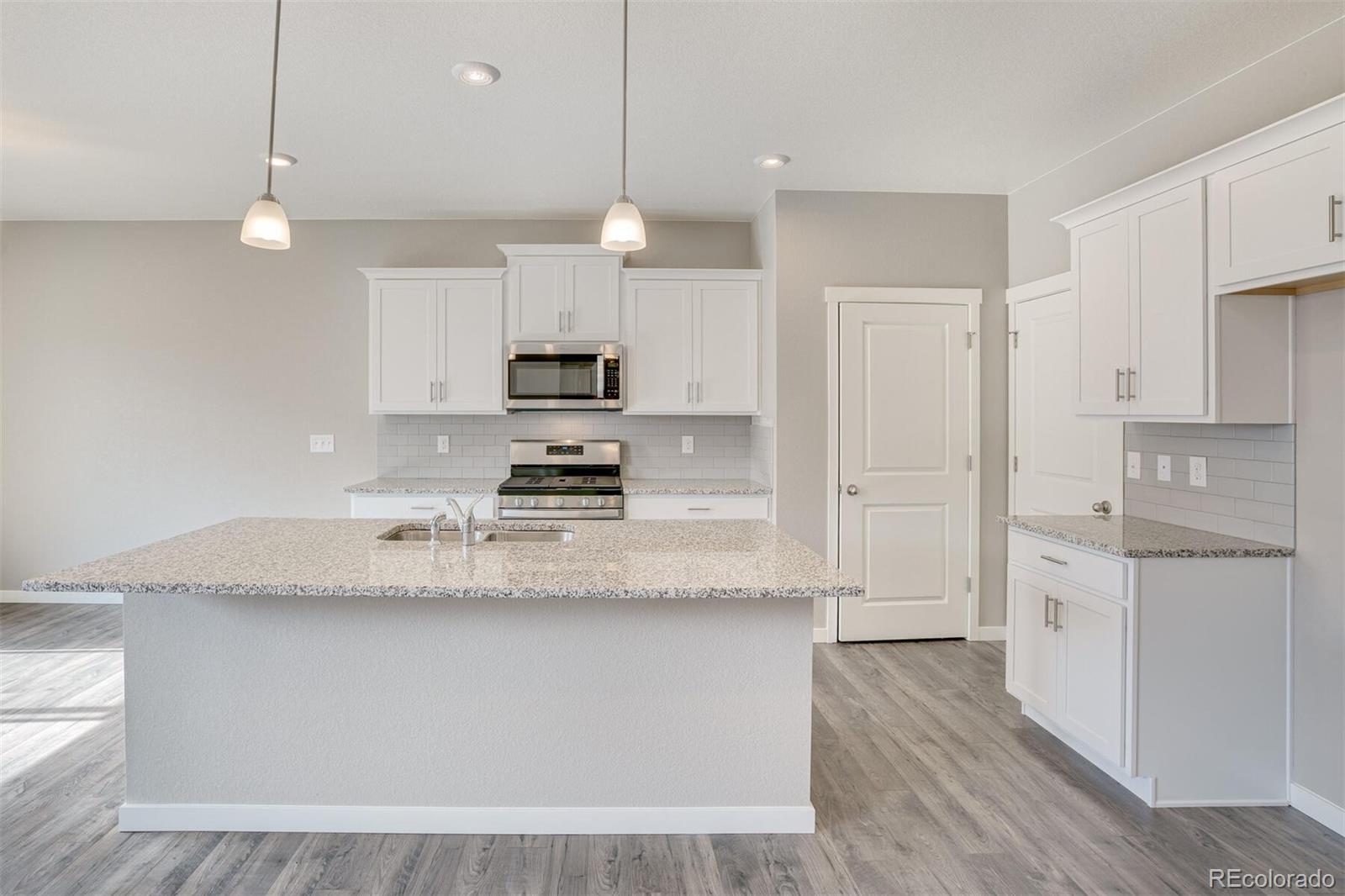 MLS Image #13 for 13466  valentia street,thornton, Colorado