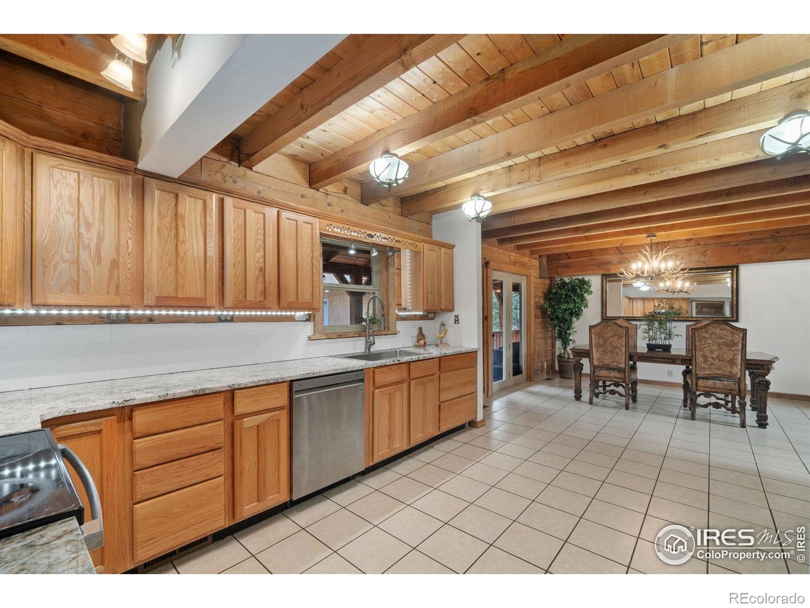 MLS Image #13 for 1084  iron mountain drive,livermore, Colorado