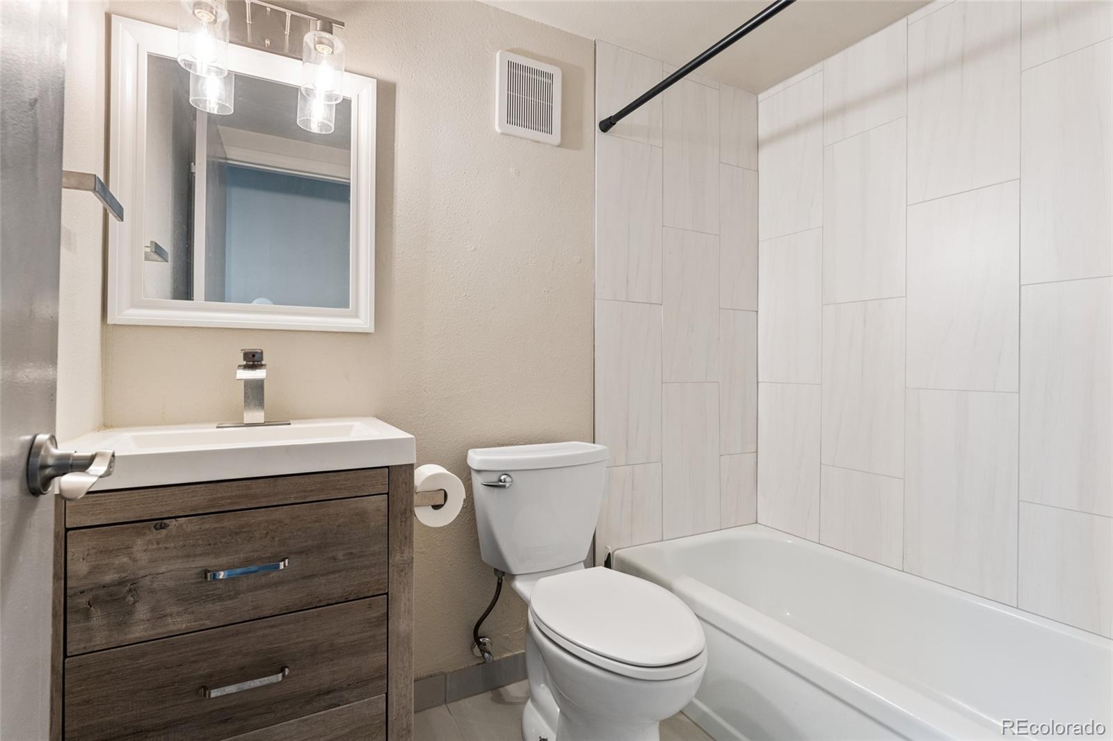 MLS Image #22 for 6495 e happy canyon road,denver, Colorado