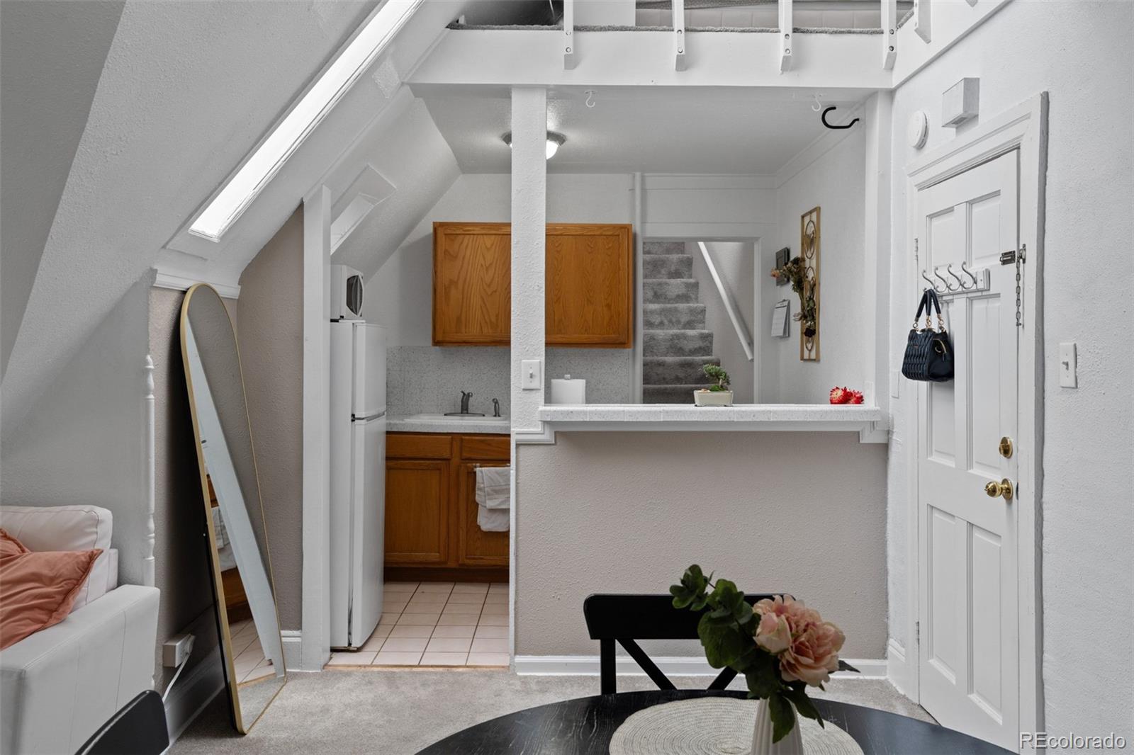 MLS Image #11 for 1136 n logan street,denver, Colorado