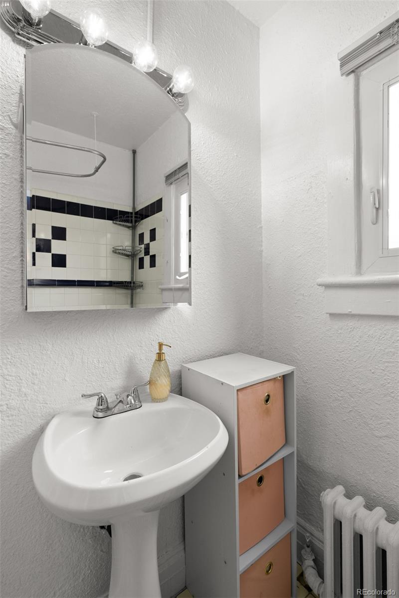 MLS Image #21 for 1136 n logan street,denver, Colorado