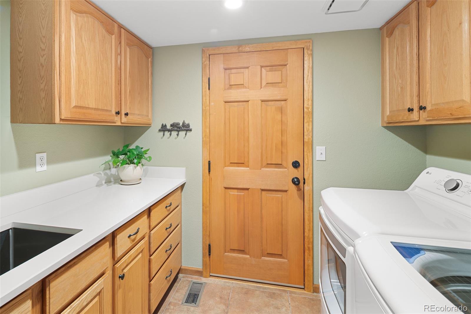 MLS Image #20 for 930 w dry creek road,littleton, Colorado