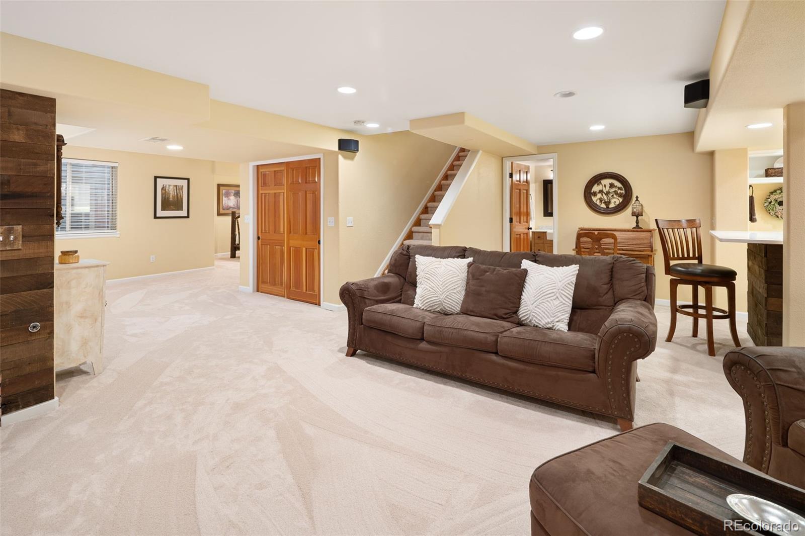 MLS Image #33 for 930 w dry creek road,littleton, Colorado
