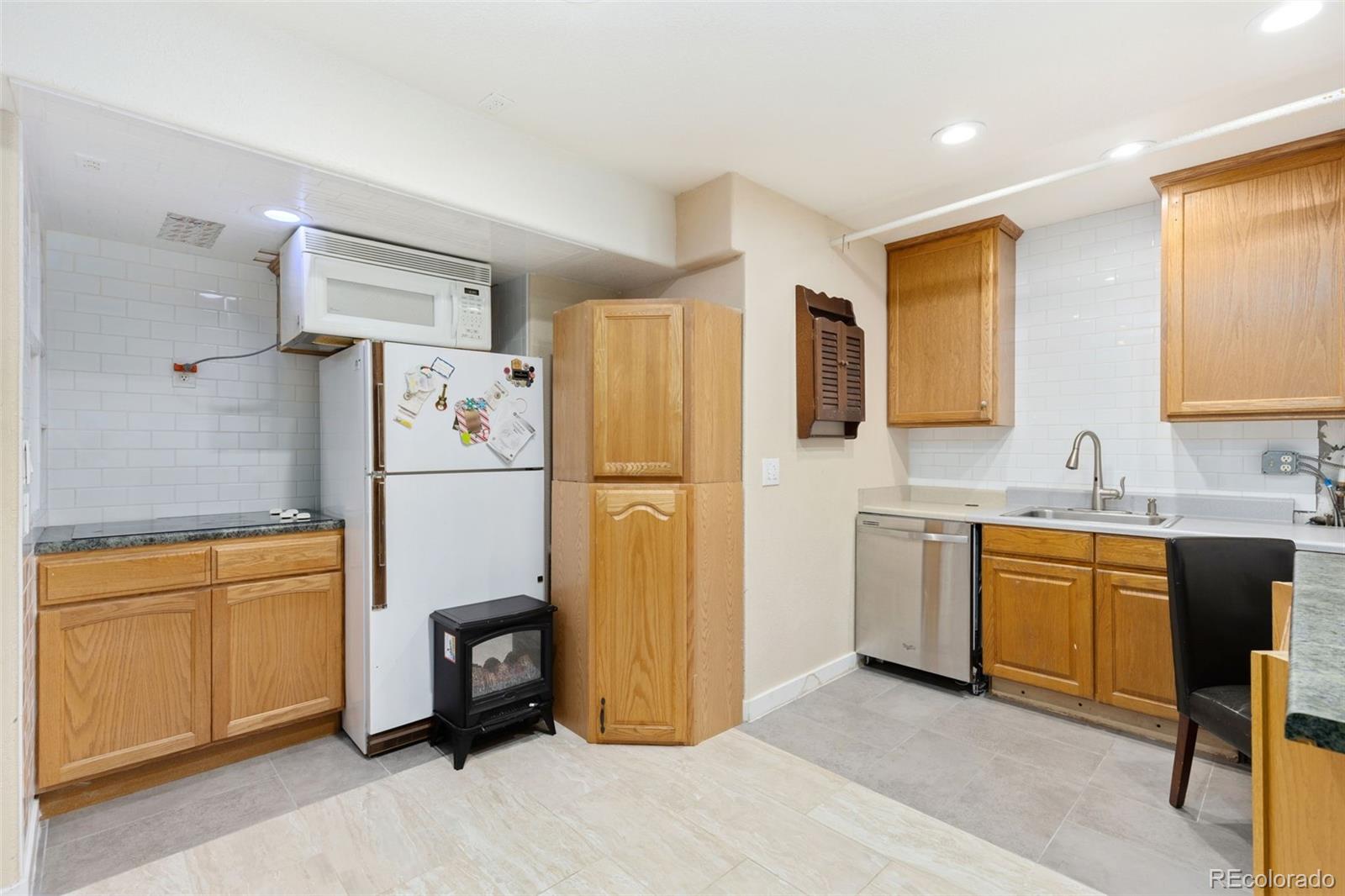 MLS Image #17 for 670  short court,dacono, Colorado