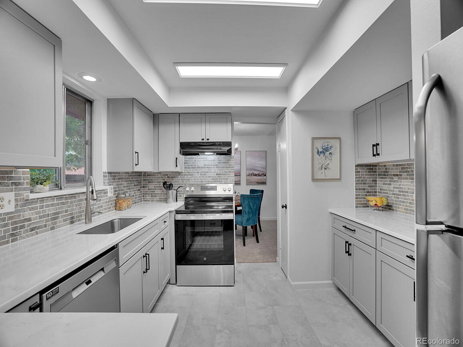 MLS Image #11 for 4670 e euclid circle,centennial, Colorado
