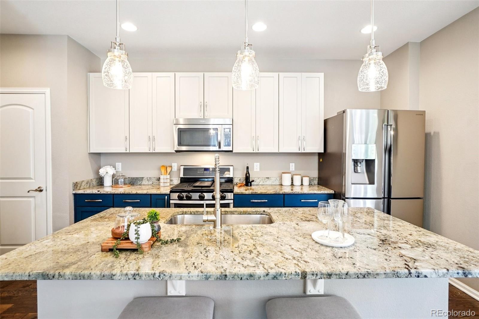 MLS Image #13 for 1557 s dallas circle,denver, Colorado