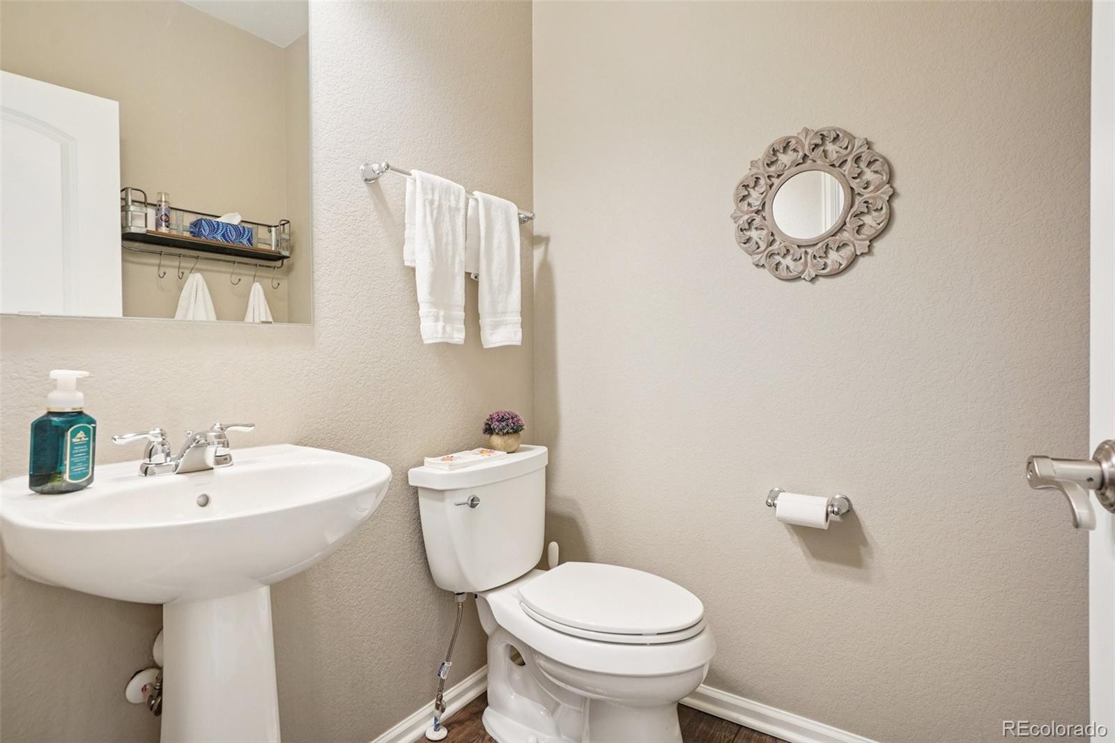 MLS Image #18 for 1557 s dallas circle,denver, Colorado