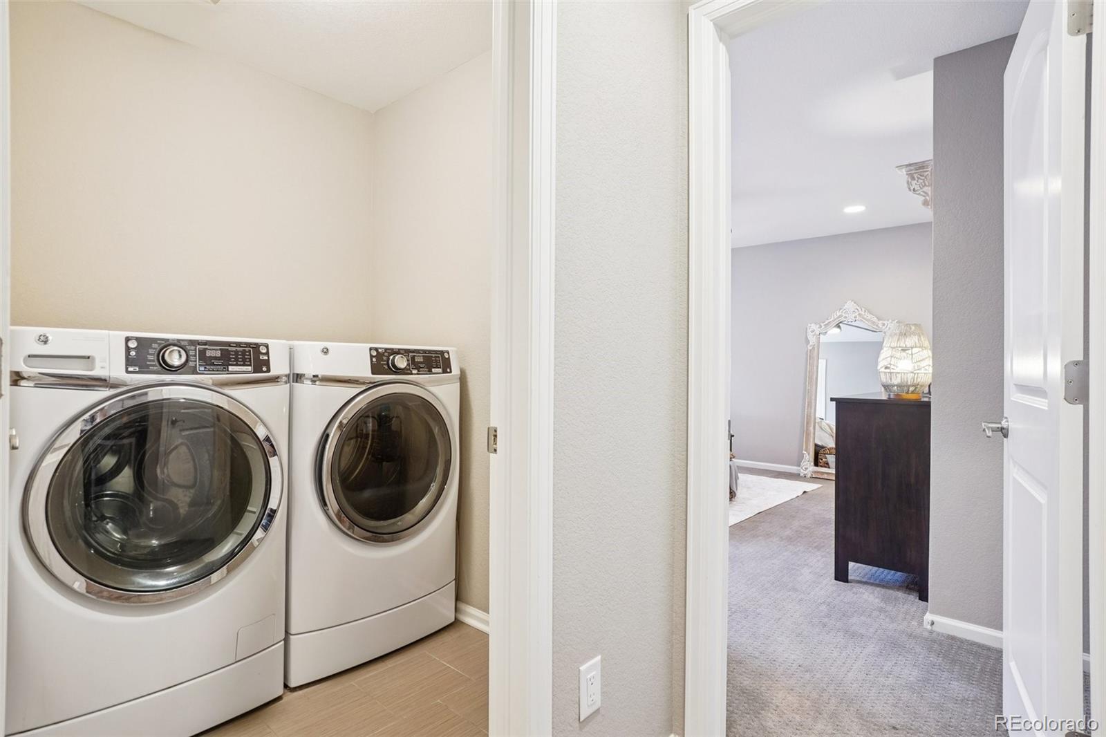 MLS Image #31 for 1557 s dallas circle,denver, Colorado