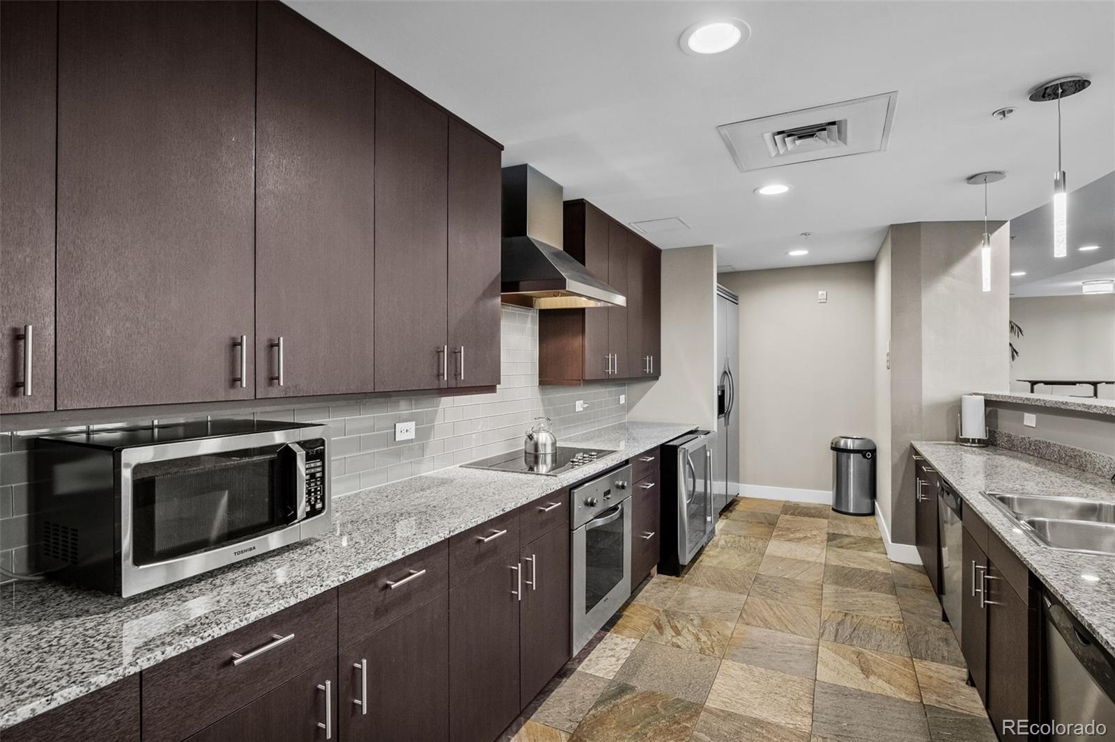 MLS Image #32 for 2001  lincoln street,denver, Colorado
