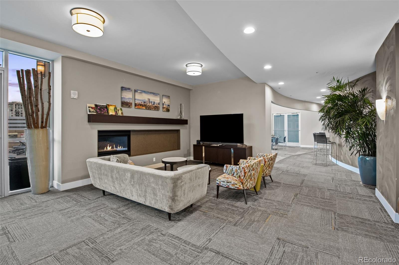 MLS Image #35 for 2001  lincoln street,denver, Colorado