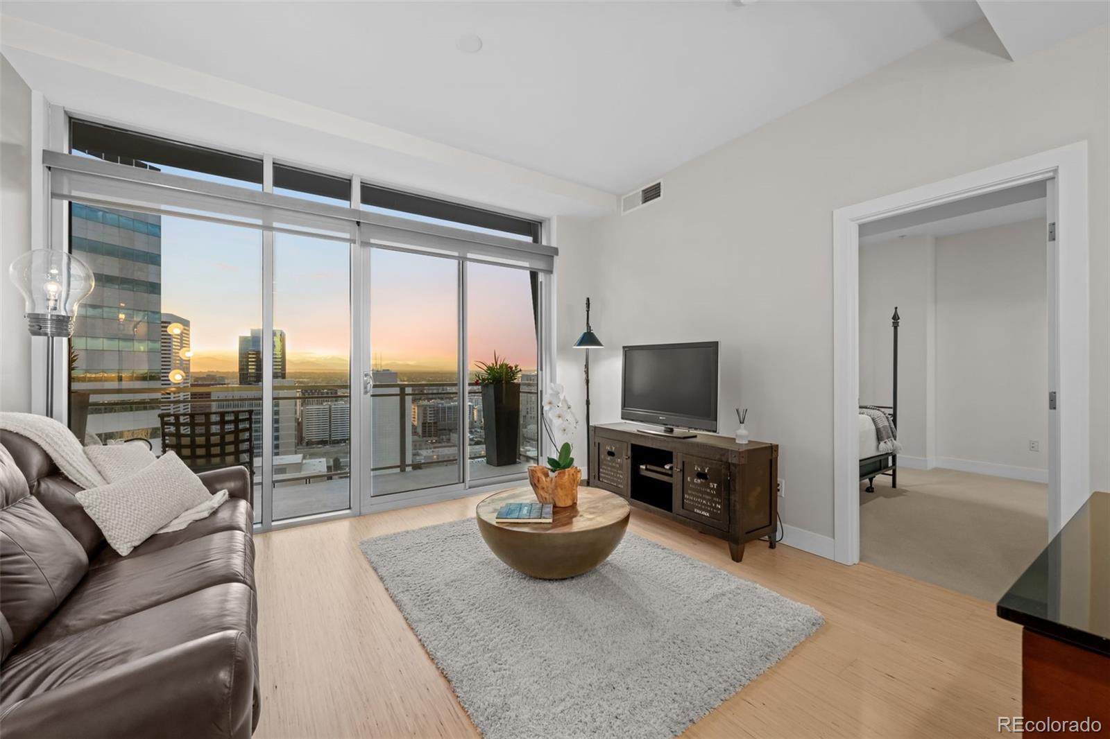 MLS Image #5 for 2001  lincoln street,denver, Colorado