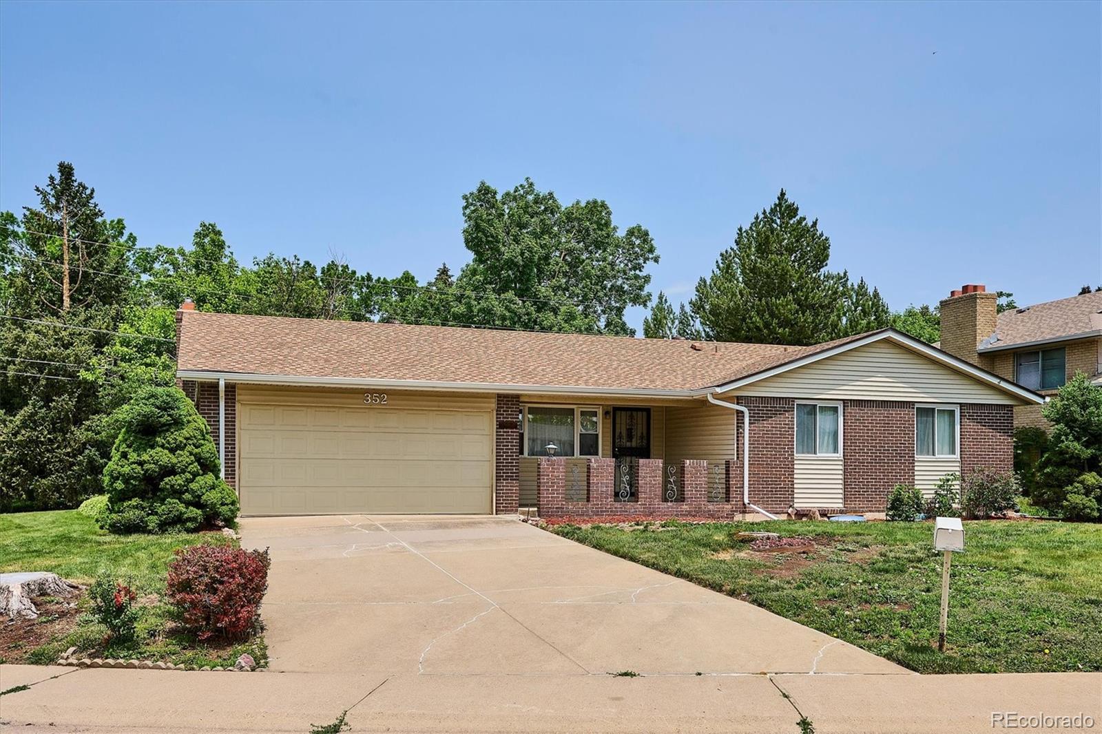 MLS Image #2 for 352 s peoria circle,aurora, Colorado