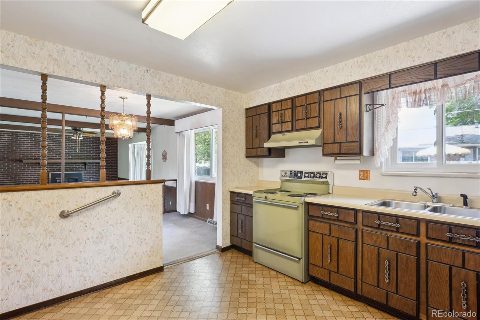 MLS Image #20 for 352 s peoria circle,aurora, Colorado
