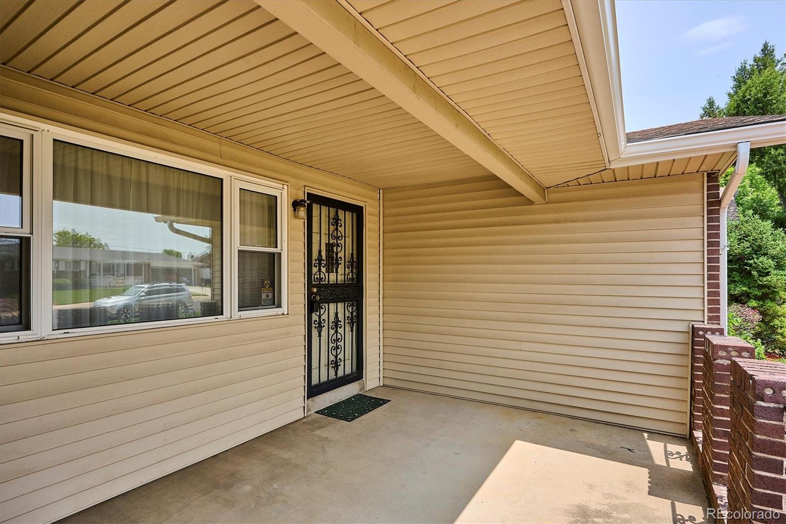 MLS Image #3 for 352 s peoria circle,aurora, Colorado