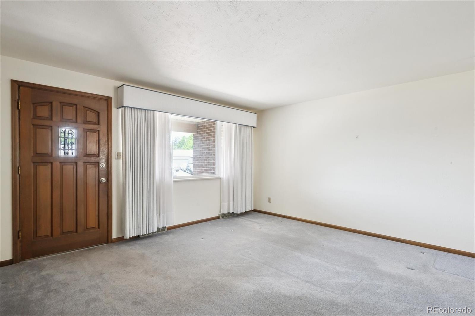 MLS Image #5 for 352 s peoria circle,aurora, Colorado