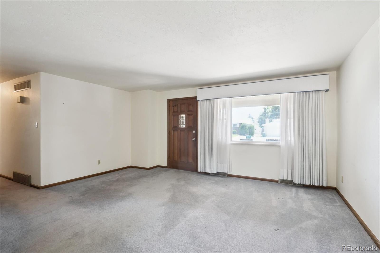 MLS Image #7 for 352 s peoria circle,aurora, Colorado