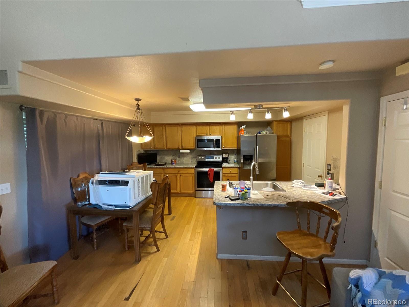 MLS Image #14 for 21300 e 42nd avenue,denver, Colorado