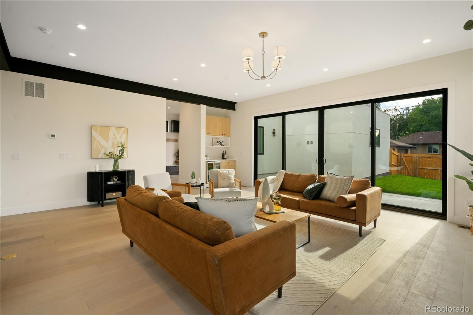 MLS Image #19 for 1601 s columbine street,denver, Colorado