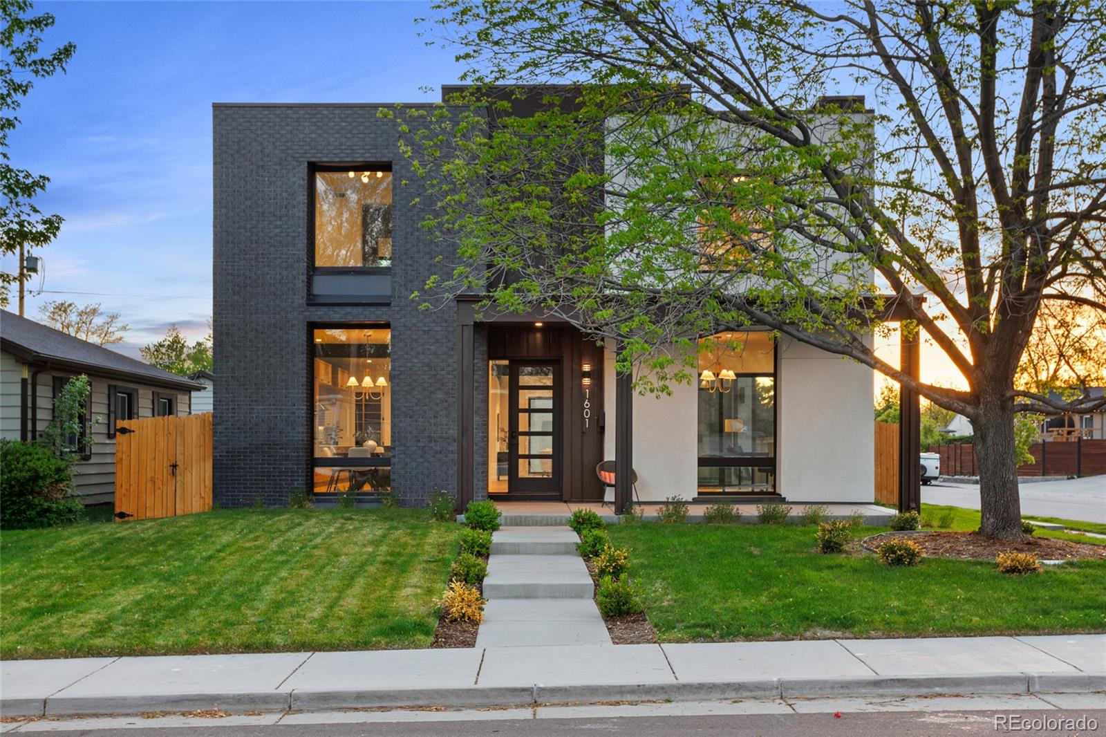 MLS Image #2 for 1601 s columbine street,denver, Colorado