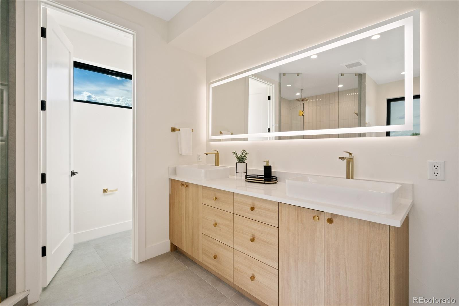 MLS Image #31 for 1601 s columbine street,denver, Colorado