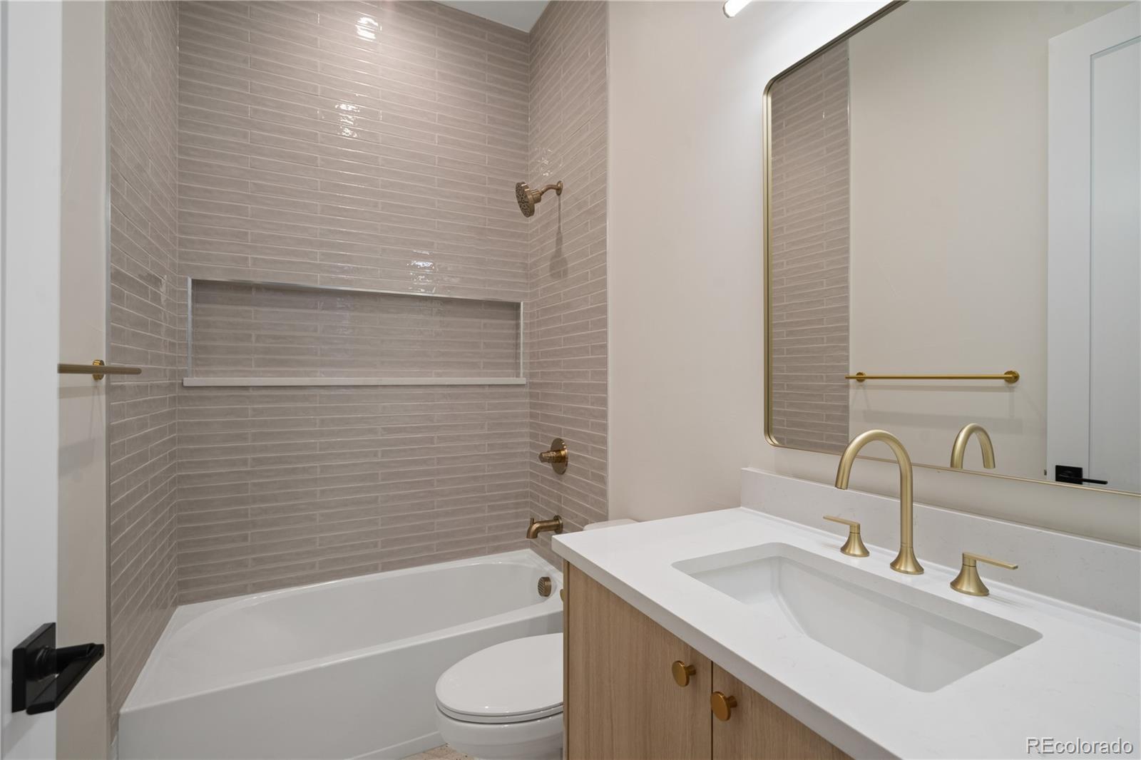 MLS Image #42 for 1601 s columbine street,denver, Colorado
